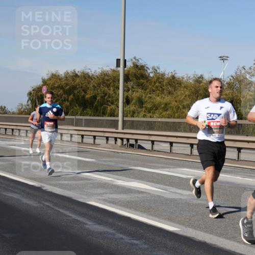 03.10.2025 - Köhlbrandbrückenlauf Julia Fischer http://msf.ph/oto/9007846 03.10.2025 12:48:41 Position 3 4737 meine-sportfotos.de