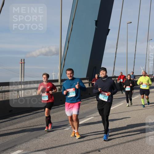 03.10.2025 - Köhlbrandbrückenlauf Julia Fischer http://msf.ph/oto/9007865 03.10.2025 10:01:45 Position 2 2133, 2115 meine-sportfotos.de