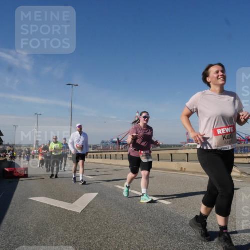 03.10.2025 - Köhlbrandbrückenlauf Matties Gatica Varas http://msf.ph/oto/9007871 03.10.2025 13:03:35 Position 2 6437 meine-sportfotos.de