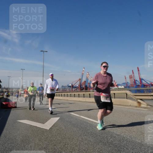 03.10.2025 - Köhlbrandbrückenlauf Matties Gatica Varas http://msf.ph/oto/9007875 03.10.2025 13:03:35 Position 2 6179 meine-sportfotos.de