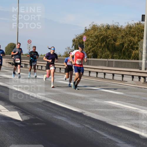 03.10.2025 - Köhlbrandbrückenlauf Julia Fischer http://msf.ph/oto/9007893 03.10.2025 12:48:49 Position 3 12, 5, 12, 5, 533000 meine-sportfotos.de