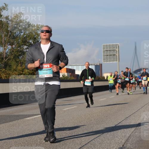 03.10.2025 - Köhlbrandbrückenlauf Luisa Fischer http://msf.ph/oto/9007895 03.10.2025 10:49:42 Position 3 1334 meine-sportfotos.de