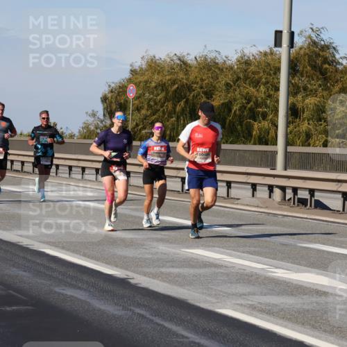 03.10.2025 - Köhlbrandbrückenlauf Julia Fischer http://msf.ph/oto/9007900 03.10.2025 12:48:51 Position 3  meine-sportfotos.de