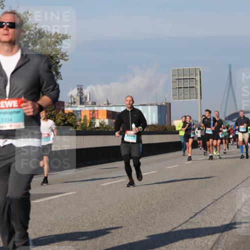 03.10.2025 - Köhlbrandbrückenlauf Luisa Fischer http://msf.ph/oto/9007905 03.10.2025 10:49:43 Position 3 1334 meine-sportfotos.de