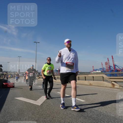 03.10.2025 - Köhlbrandbrückenlauf Matties Gatica Varas http://msf.ph/oto/9007907 03.10.2025 13:03:38 Position 2 5193 meine-sportfotos.de