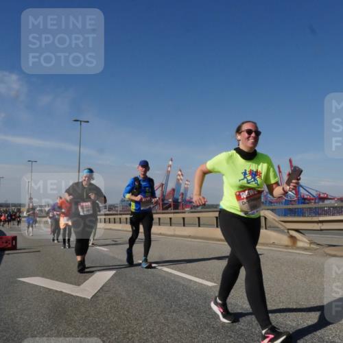 03.10.2025 - Köhlbrandbrückenlauf Matties Gatica Varas http://msf.ph/oto/9007929 03.10.2025 13:03:39 Position 2  meine-sportfotos.de