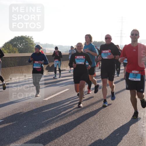 03.10.2025 - Köhlbrandbrückenlauf Fabian Wolf http://msf.ph/oto/9007939 03.10.2025 09:20:26 Position 3 1304, 1303, 3201 meine-sportfotos.de