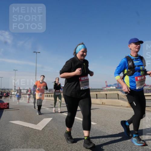 03.10.2025 - Köhlbrandbrückenlauf Matties Gatica Varas http://msf.ph/oto/9007951 03.10.2025 13:03:41 Position 2 118, 5444 meine-sportfotos.de