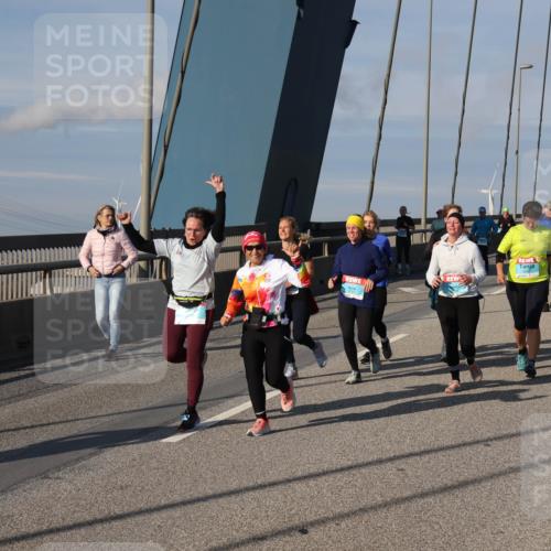 03.10.2025 - Köhlbrandbrückenlauf Julia Fischer http://msf.ph/oto/9007971 03.10.2025 10:02:14 Position 2  meine-sportfotos.de