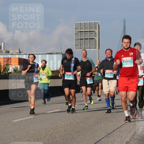03.10.2025 - Köhlbrandbrückenlauf Luisa Fischer http://msf.ph/oto/9007980 03.10.2025 10:49:48 Position 3 1500, 0, 3462, 1056, 3708, 19, 3521 meine-sportfotos.de