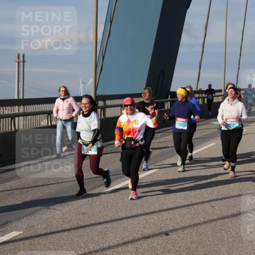 03.10.2025 - Köhlbrandbrückenlauf Julia Fischer http://msf.ph/oto/9007981 03.10.2025 10:02:14 Position 2  meine-sportfotos.de