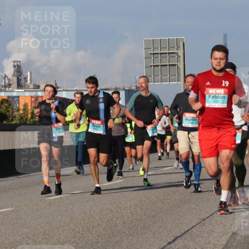 03.10.2025 - Köhlbrandbrückenlauf Luisa Fischer http://msf.ph/oto/9007998 03.10.2025 10:49:49 Position 3 3462, 3708, 19, 3521, 3710 meine-sportfotos.de