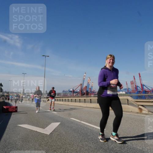 03.10.2025 - Köhlbrandbrückenlauf Matties Gatica Varas http://msf.ph/oto/9007999 03.10.2025 13:03:45 Position 2 5509 meine-sportfotos.de