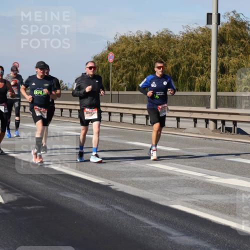 03.10.2025 - Köhlbrandbrückenlauf Julia Fischer http://msf.ph/oto/9008006 03.10.2025 12:49:15 Position 3  meine-sportfotos.de