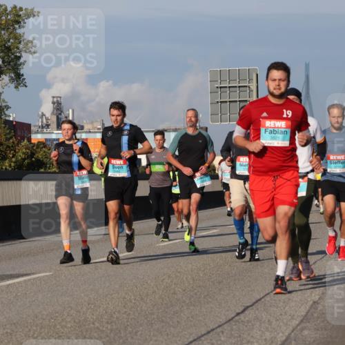 03.10.2025 - Köhlbrandbrückenlauf Luisa Fischer http://msf.ph/oto/9008008 03.10.2025 10:49:50 Position 3 3462, 19, 3521, 3710, 1 meine-sportfotos.de