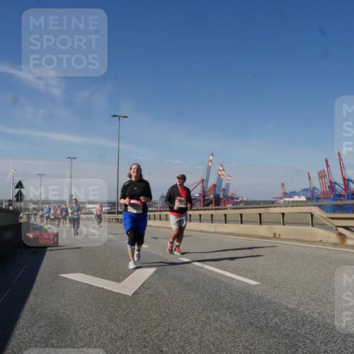 03.10.2025 - Köhlbrandbrückenlauf Matties Gatica Varas http://msf.ph/oto/9008030 03.10.2025 13:03:47 Position 2  meine-sportfotos.de