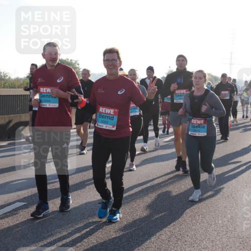 03.10.2025 - Köhlbrandbrückenlauf Fabian Wolf http://msf.ph/oto/9008033 03.10.2025 09:20:31 Position 3 39, 3004, 3003, 1907, 1905, 2678 meine-sportfotos.de
