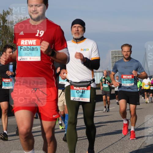 03.10.2025 - Köhlbrandbrückenlauf Luisa Fischer http://msf.ph/oto/9008054 03.10.2025 10:49:53 Position 3 3462, 19, 3521, 3344, 3710 meine-sportfotos.de