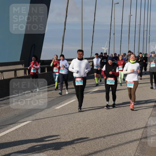 03.10.2025 - Köhlbrandbrückenlauf Julia Fischer http://msf.ph/oto/9008055 03.10.2025 10:02:29 Position 2  meine-sportfotos.de