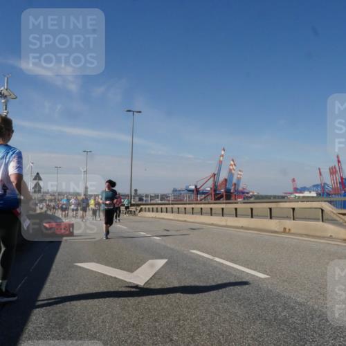 03.10.2025 - Köhlbrandbrückenlauf Matties Gatica Varas http://msf.ph/oto/9008073 03.10.2025 13:03:50 Position 2  meine-sportfotos.de