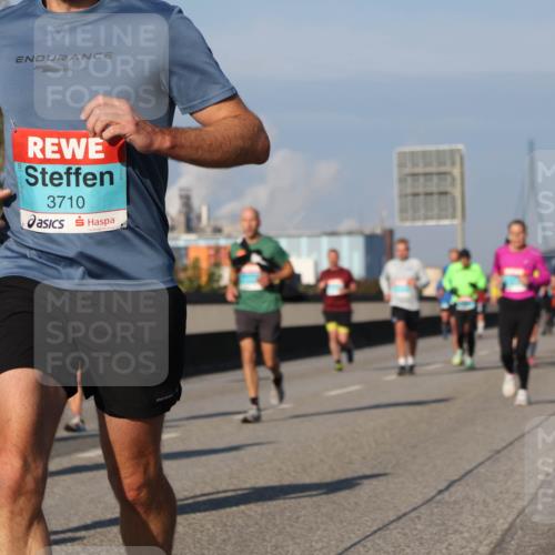 03.10.2025 - Köhlbrandbrückenlauf Luisa Fischer http://msf.ph/oto/9008091 03.10.2025 10:49:55 Position 3 1056, 3710 meine-sportfotos.de
