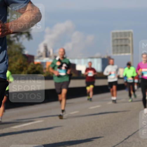 03.10.2025 - Köhlbrandbrückenlauf Luisa Fischer http://msf.ph/oto/9008092 03.10.2025 10:49:55 Position 3 710 meine-sportfotos.de