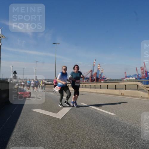03.10.2025 - Köhlbrandbrückenlauf Matties Gatica Varas http://msf.ph/oto/9008101 03.10.2025 13:03:52 Position 2  meine-sportfotos.de