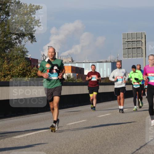 03.10.2025 - Köhlbrandbrückenlauf Luisa Fischer http://msf.ph/oto/9008102 03.10.2025 10:49:56 Position 3  meine-sportfotos.de
