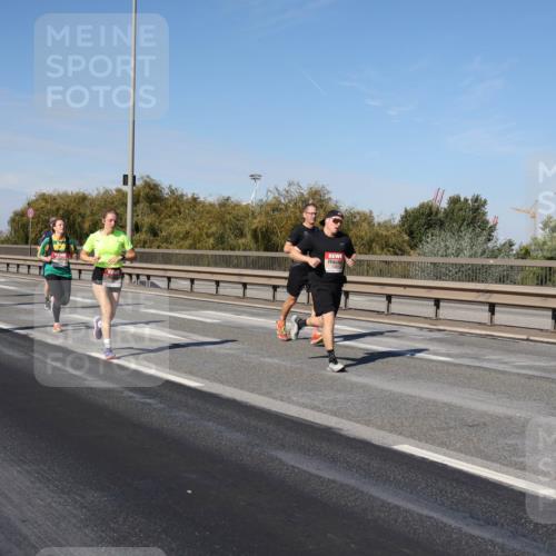 03.10.2025 - Köhlbrandbrückenlauf Julia Fischer http://msf.ph/oto/9008103 03.10.2025 12:49:39 Position 3  meine-sportfotos.de