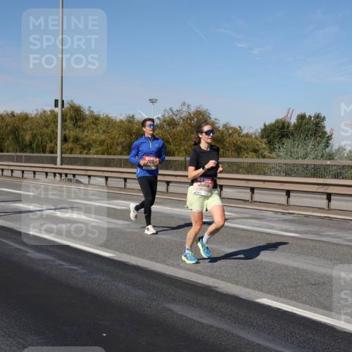 03.10.2025 - Köhlbrandbrückenlauf Julia Fischer http://msf.ph/oto/9008145 03.10.2025 12:49:43 Position 3  meine-sportfotos.de