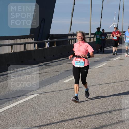 03.10.2025 - Köhlbrandbrückenlauf Julia Fischer http://msf.ph/oto/9008154 03.10.2025 10:02:53 Position 2 2457 meine-sportfotos.de