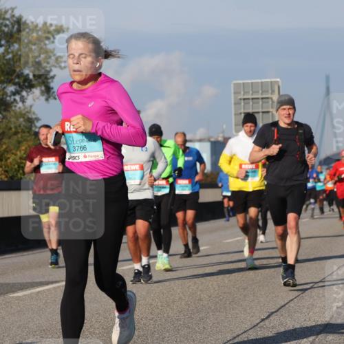 03.10.2025 - Köhlbrandbrückenlauf Luisa Fischer http://msf.ph/oto/9008170 03.10.2025 10:50:00 Position 3 3766 meine-sportfotos.de