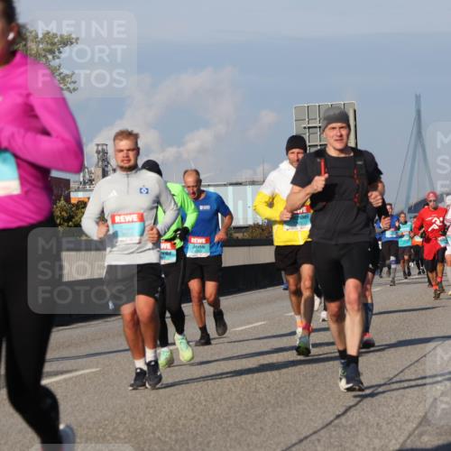 03.10.2025 - Köhlbrandbrückenlauf Luisa Fischer http://msf.ph/oto/9008179 03.10.2025 10:50:01 Position 3 3766, 3802, 1543 meine-sportfotos.de