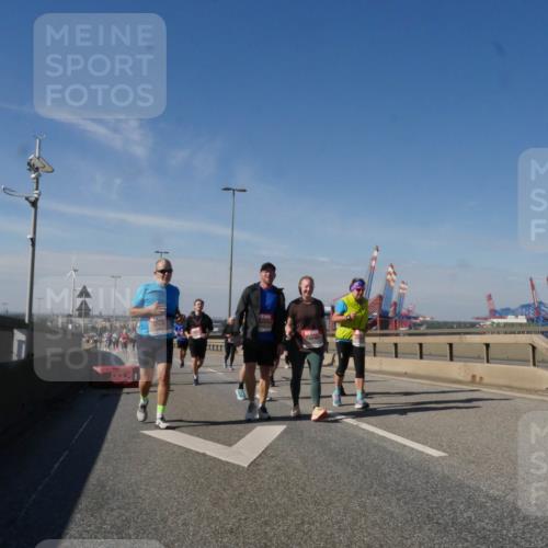 03.10.2025 - Köhlbrandbrückenlauf Matties Gatica Varas http://msf.ph/oto/9008185 03.10.2025 13:04:01 Position 2  meine-sportfotos.de