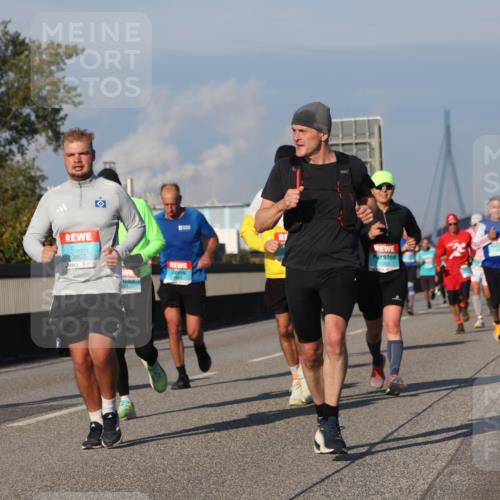 03.10.2025 - Köhlbrandbrückenlauf Luisa Fischer http://msf.ph/oto/9008188 03.10.2025 10:50:01 Position 3 1309, 3802 meine-sportfotos.de