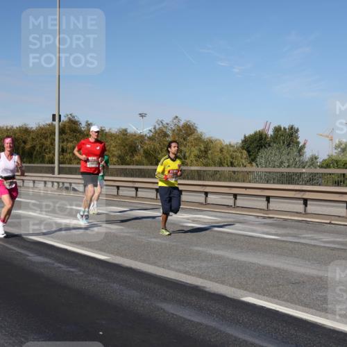 03.10.2025 - Köhlbrandbrückenlauf Julia Fischer http://msf.ph/oto/9008203 03.10.2025 12:49:51 Position 3  meine-sportfotos.de
