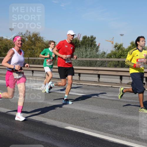 03.10.2025 - Köhlbrandbrückenlauf Julia Fischer http://msf.ph/oto/9008213 03.10.2025 12:49:53 Position 3  meine-sportfotos.de