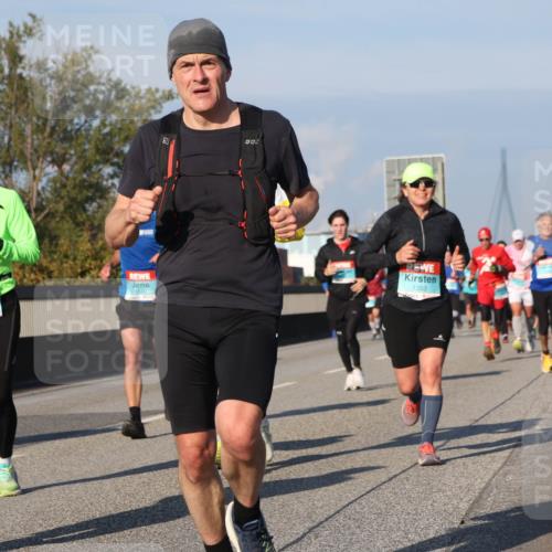 03.10.2025 - Köhlbrandbrückenlauf Luisa Fischer http://msf.ph/oto/9008220 03.10.2025 10:50:03 Position 3 1091, 1353 meine-sportfotos.de