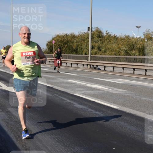 03.10.2025 - Köhlbrandbrückenlauf Julia Fischer http://msf.ph/oto/9008226 03.10.2025 12:49:55 Position 3 6447 meine-sportfotos.de