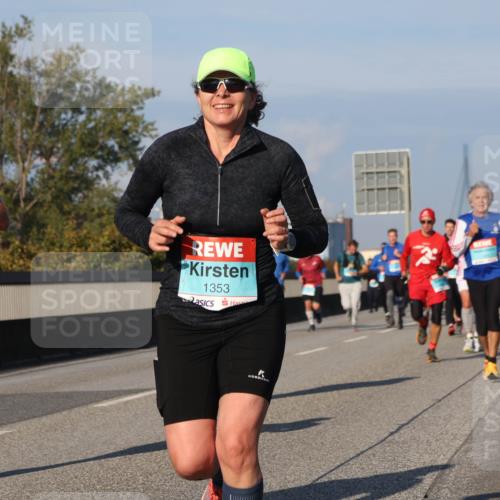 03.10.2025 - Köhlbrandbrückenlauf Luisa Fischer http://msf.ph/oto/9008254 03.10.2025 10:50:05 Position 3 2, 1353 meine-sportfotos.de