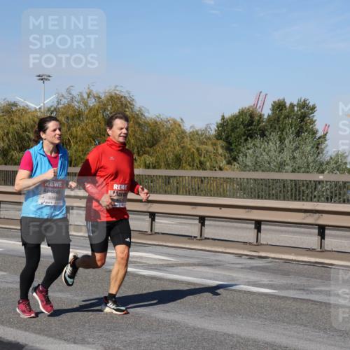 03.10.2025 - Köhlbrandbrückenlauf Julia Fischer http://msf.ph/oto/9008276 03.10.2025 12:50:06 Position 3 6341, 6706 meine-sportfotos.de