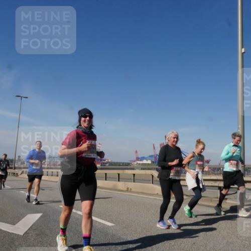 03.10.2025 - Köhlbrandbrückenlauf Matties Gatica Varas http://msf.ph/oto/9008281 03.10.2025 13:04:08 Position 2 118 meine-sportfotos.de