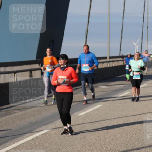 03.10.2025 - Köhlbrandbrückenlauf Julia Fischer http://msf.ph/oto/9008286 03.10.2025 10:03:35 Position 2  meine-sportfotos.de