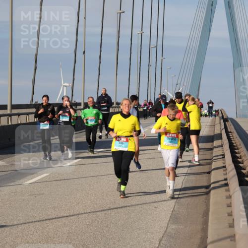 03.10.2025 - Köhlbrandbrückenlauf Julia Fischer http://msf.ph/oto/9008318 03.10.2025 10:03:51 Position 2 2874 meine-sportfotos.de