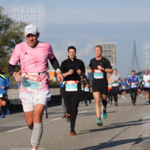 03.10.2025 - Köhlbrandbrückenlauf Luisa Fischer http://msf.ph/oto/9008339 03.10.2025 10:50:11 Position 3 3353, 1321 meine-sportfotos.de