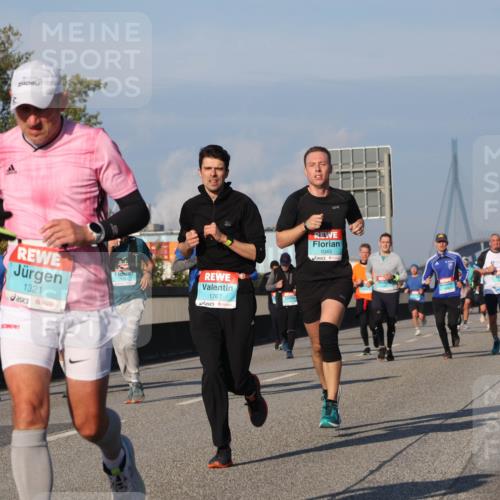 03.10.2025 - Köhlbrandbrückenlauf Luisa Fischer http://msf.ph/oto/9008343 03.10.2025 10:50:11 Position 3 1321, 1767, 1045 meine-sportfotos.de