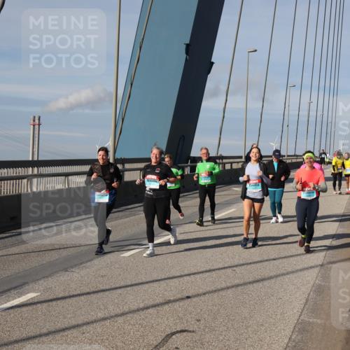 03.10.2025 - Köhlbrandbrückenlauf Julia Fischer http://msf.ph/oto/9008357 03.10.2025 10:03:59 Position 2  meine-sportfotos.de