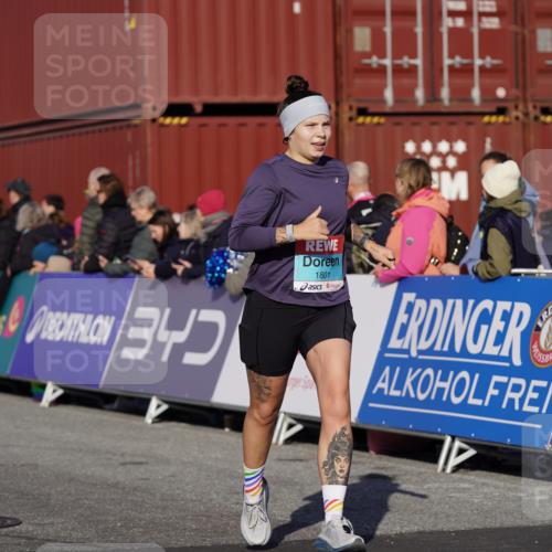 03.10.2025 - Köhlbrandbrückenlauf Michael Burmester http://msf.ph/oto/9008364 03.10.2025 10:09:48 Ziel 1188, 1343, 1399, 1409, 1473, 1747, 1801, 1873, 1975, 2027, 2034, 3539, 3811 meine-sportfotos.de