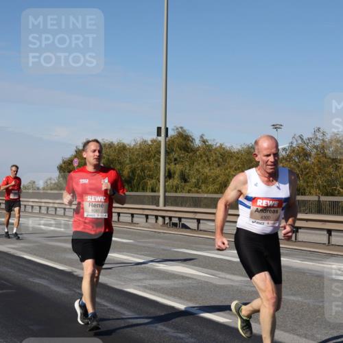 03.10.2025 - Köhlbrandbrückenlauf Julia Fischer http://msf.ph/oto/9008365 03.10.2025 12:50:22 Position 3 6081, 4300 meine-sportfotos.de