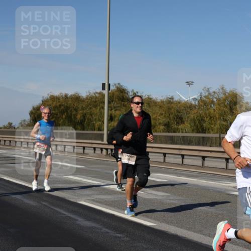 03.10.2025 - Köhlbrandbrückenlauf Julia Fischer http://msf.ph/oto/9008404 03.10.2025 12:50:27 Position 3 240, 4109 meine-sportfotos.de